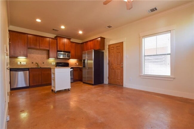Photo - 5405 Avenue H Unit B