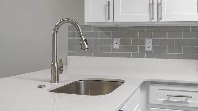 Photo - Lakeview at Palm Harbor