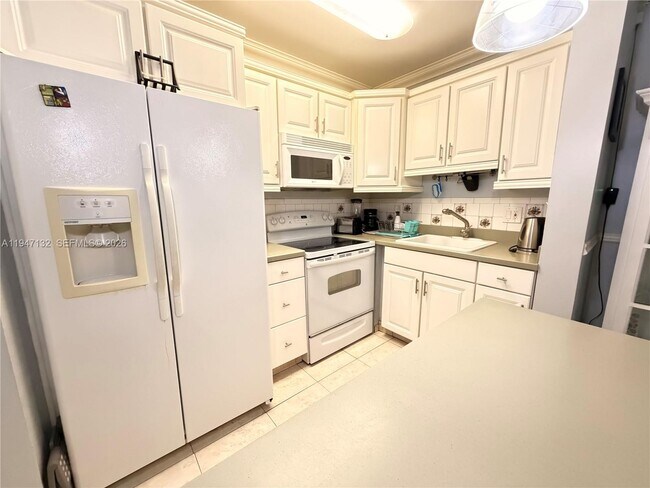 Photo - 1520 McKinley St Unit 210E