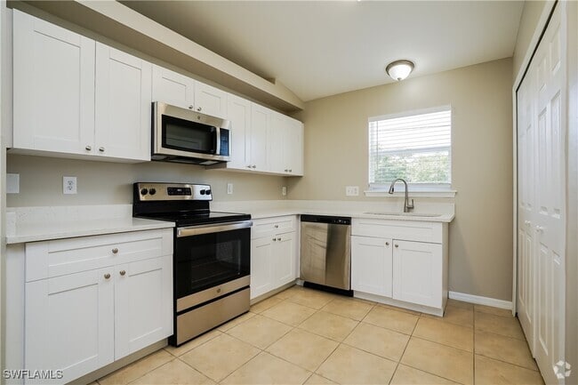 Building Photo - 2802 50th St SW Rental