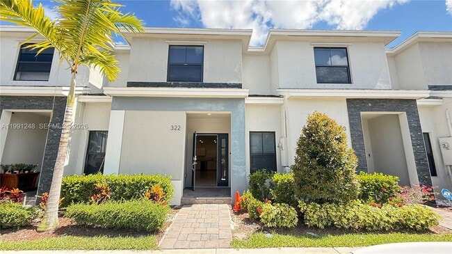 Photo - 322 NE 1st Ave