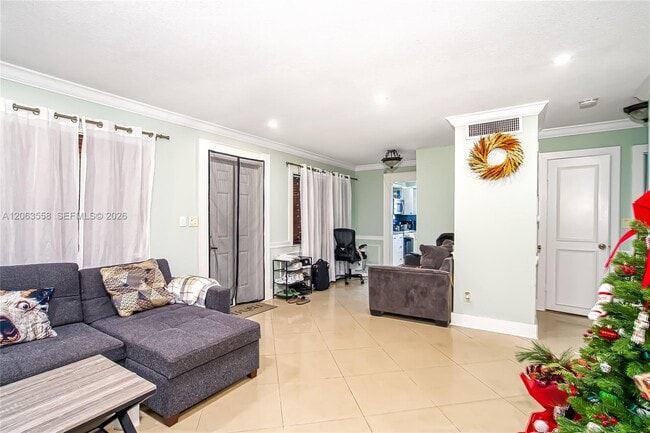 Photo - 1457 Atlantic Shores Blvd Unit 1