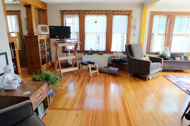 Photo - 63 Saunders St