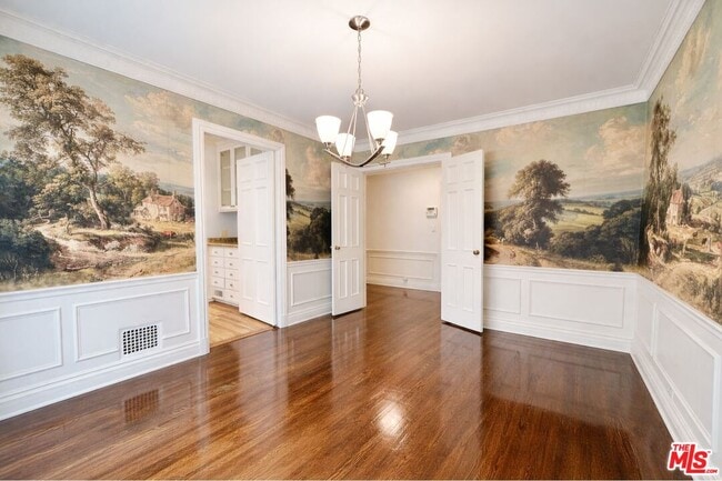 Photo - 214 S Spalding Dr