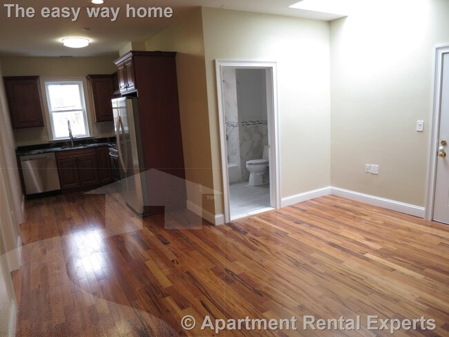 Photo - 1131 Broadway Unit #7