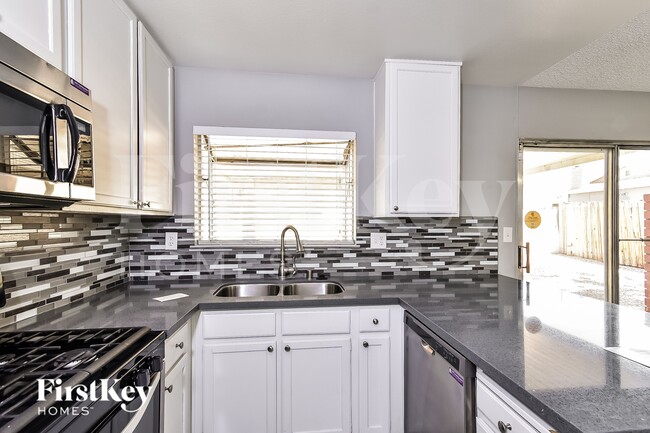 1613 Amboy Dr