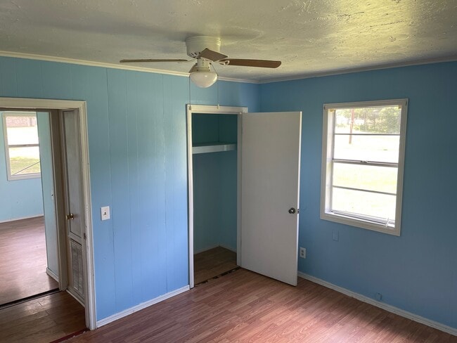 Photo - 102 Perry St