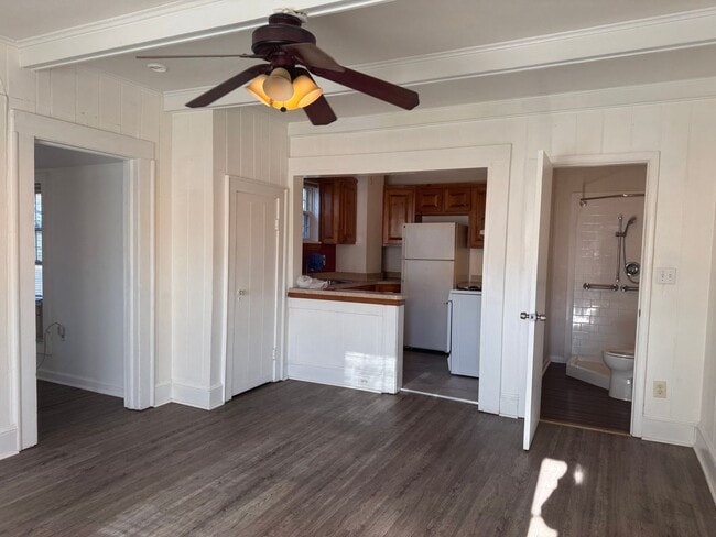 Photo - 9421 Peachtree St Unit 9421 Peachtree Street # B