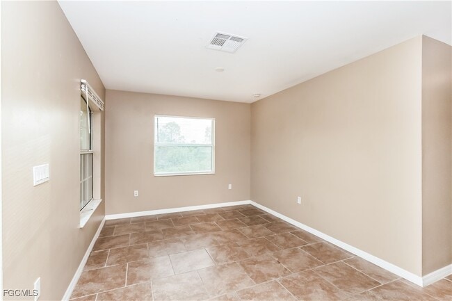 Photo - 2709 49th St W
