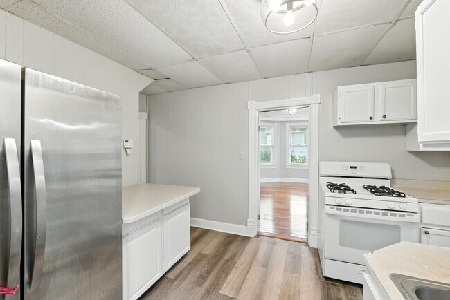 Photo - 5100 Berwyn Rd