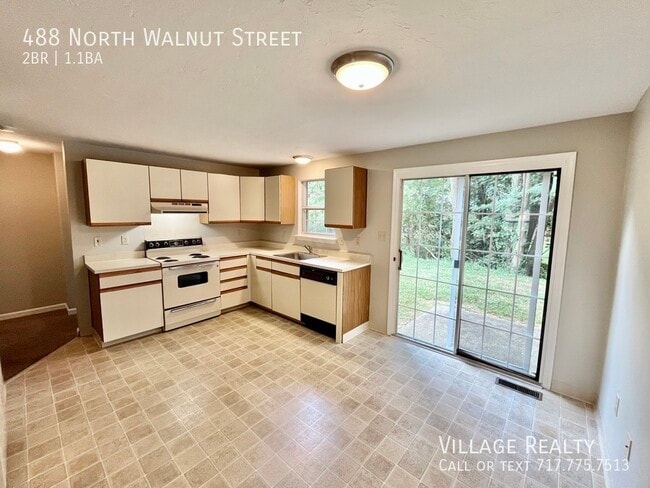 Photo - 488 N Walnut St