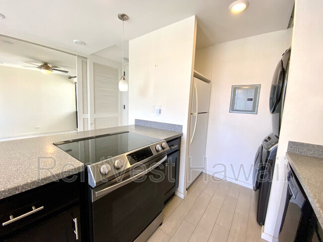 Photo - 320 Lili?uokalani Ave Unit Apt 1602