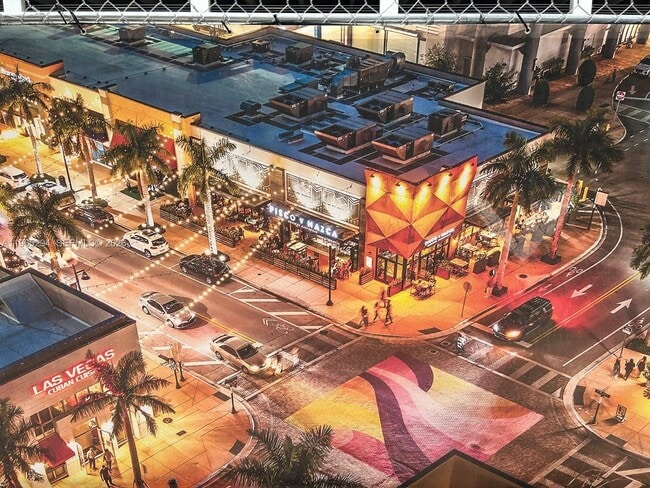 Building Photo - 5252 NW 85th Ave Unit 1507