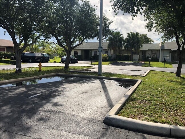 Photo - 12037 SW 110th St Cir S