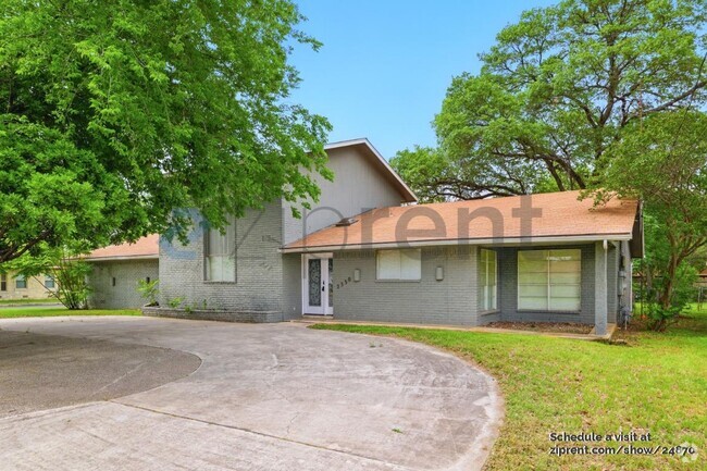 Building Photo - 2330 Blossom Dr Rental