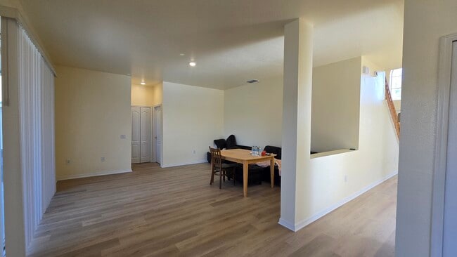 Building Photo - 1241 Vinetree Dr