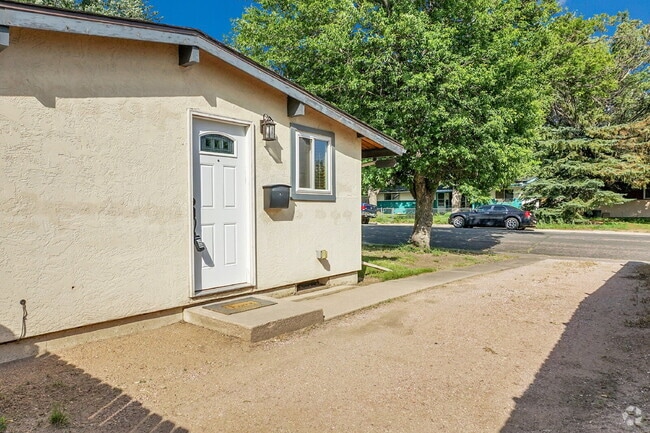 Building Photo - $1,950, 3-bedroom, 1-bathroom house in Col...