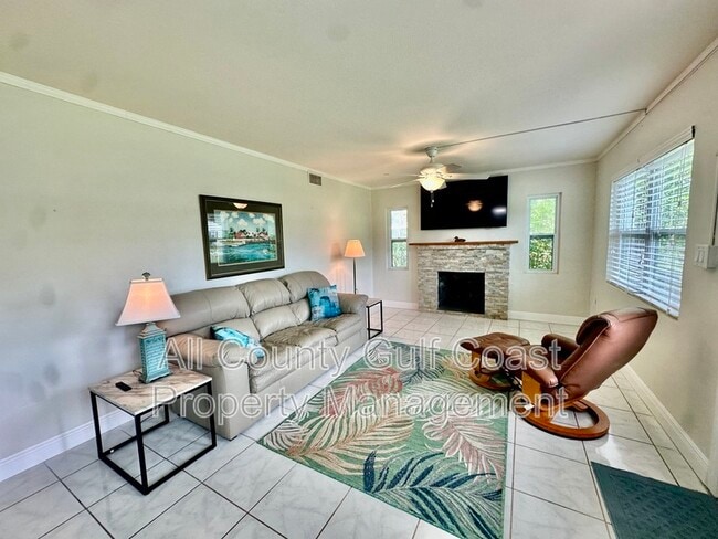 Photo - 210 Palmetto Rd W