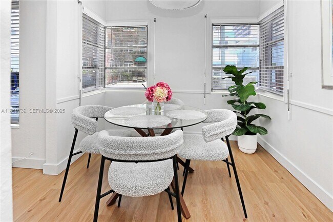 Photo - 326 Van Buren St