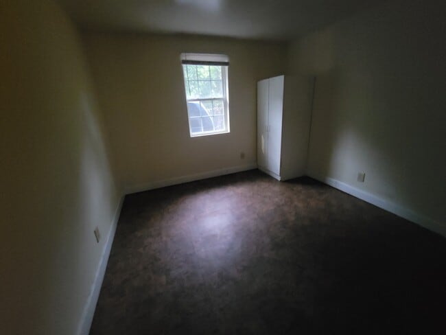 Photo - Pursley Court Apartments