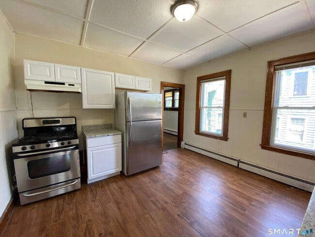 Building Photo - 22-24-24 Kimball Dr Unit 2