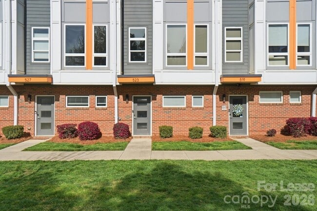 Photo - 523 Sedgefield Park Dr