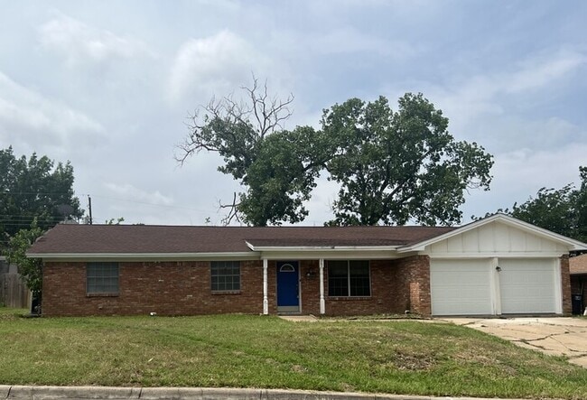 Building Photo - 361 Heirloom Dr