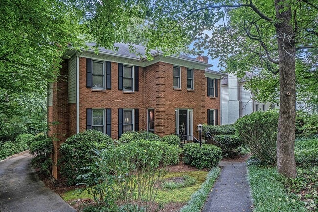 Building Photo - 795 N Parkwood Rd Rental