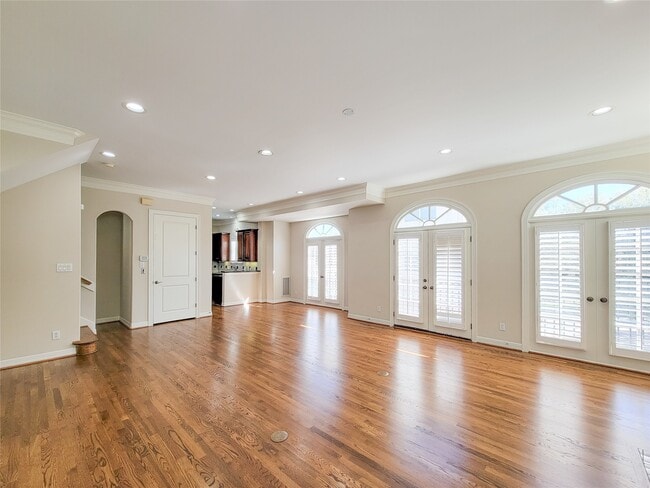 Photo - 2614 Wroxton Rd