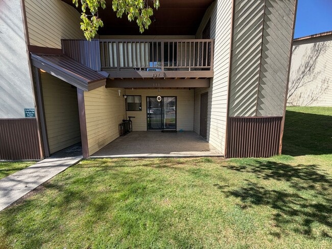 Building Photo - 1206 Avenida Del Sol
