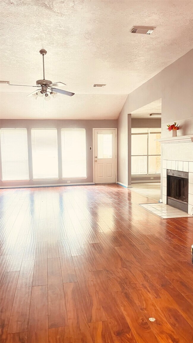 Photo - 6406 Bayou Crest Dr
