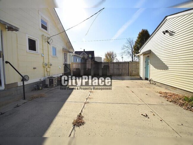 Photo - 2012 Olive St