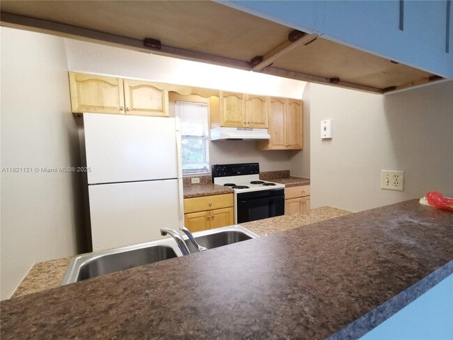 Photo - 10179 Twin Lakes Dr Unit 23-K