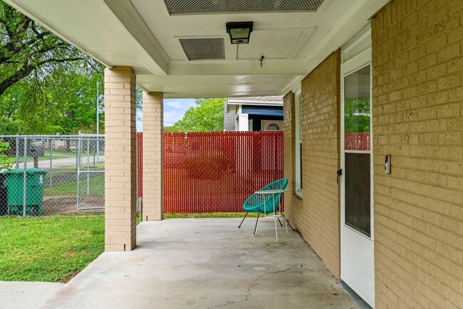 Photo - 5217 Claremont St