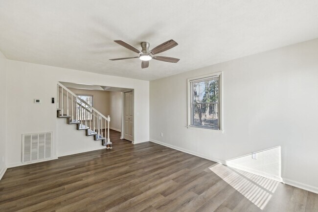 1421 Huntington Dr