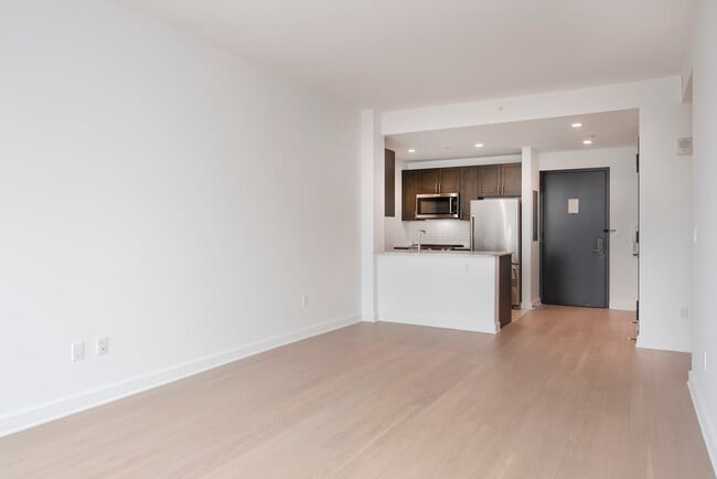 Photo - 21 West End Ave