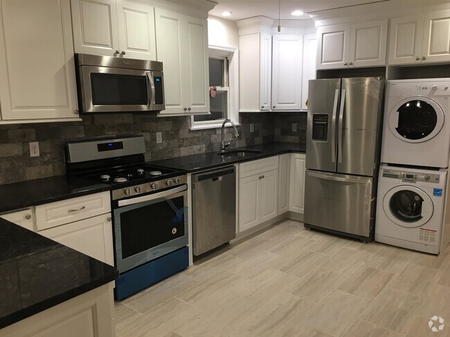 Building Photo - 9 Memphis Ave Unit 2 Rental