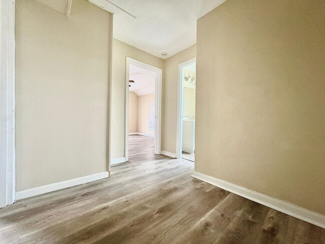 Photo - 5614 S Main St Unit 2 (upstairs)