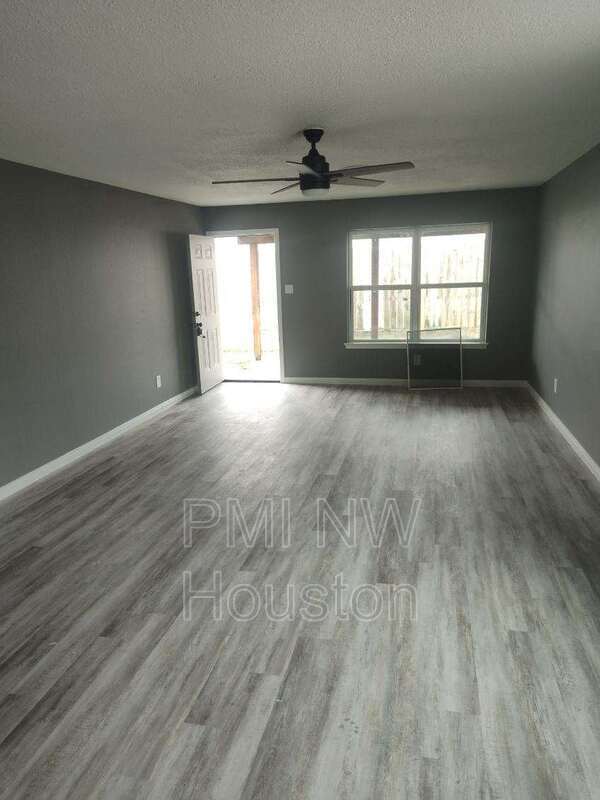 Photo - 2687 Gessner Rd