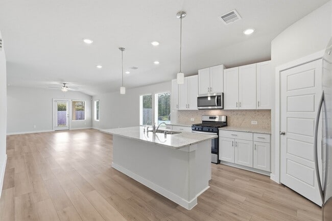 Photo - 18037 Martin Pines Dr