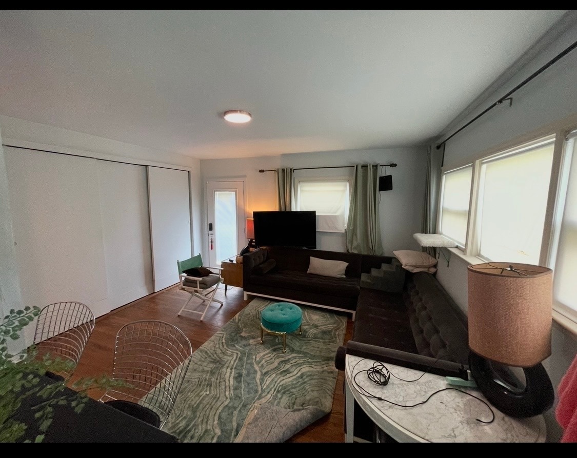 Photo - 304 Lincoln Blvd