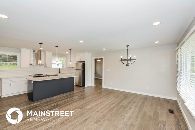 Photo - 704 Marswen Dr