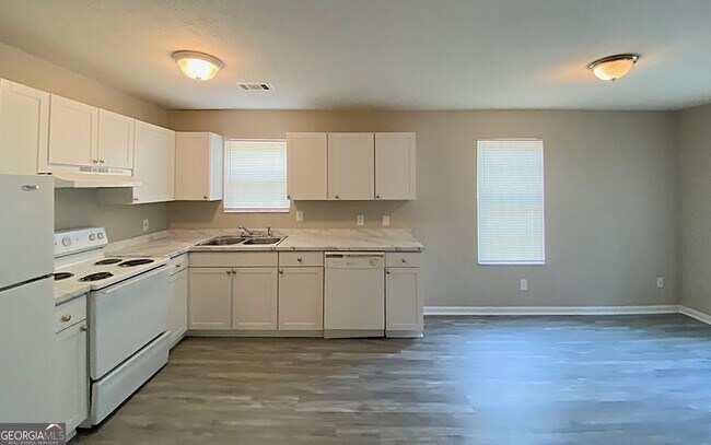 Photo - 191 Harvell Dr Unit J1