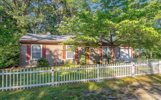 Photo - 123 Clubhouse Rd