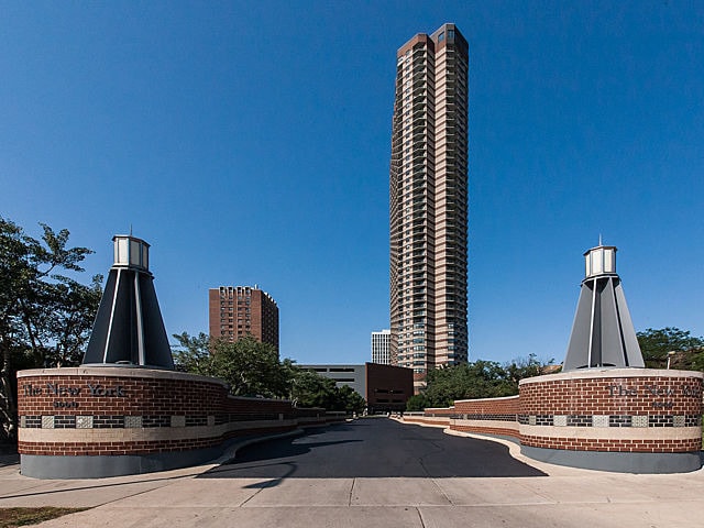 Building Photo - 3660 N Lake Shore Dr Unit 2709