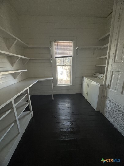 Photo - 302 N Burleson St