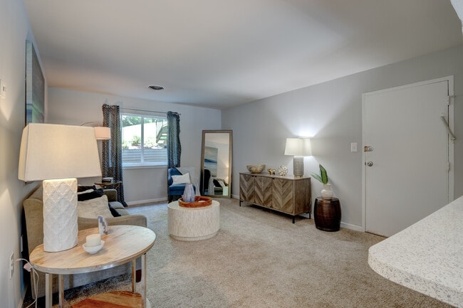 Photo - Oaks at Oxon Hill