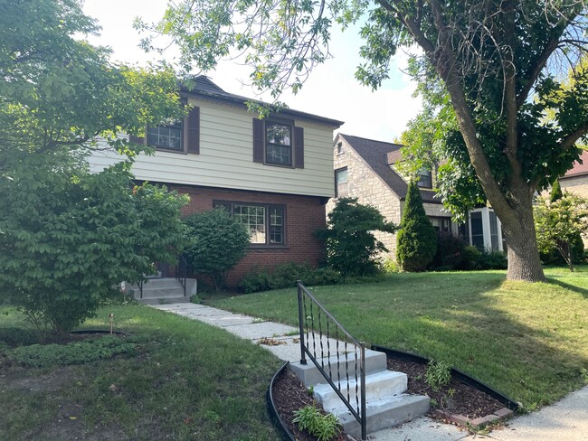 Front of home - 2701 N Avondale Blvd Townhome