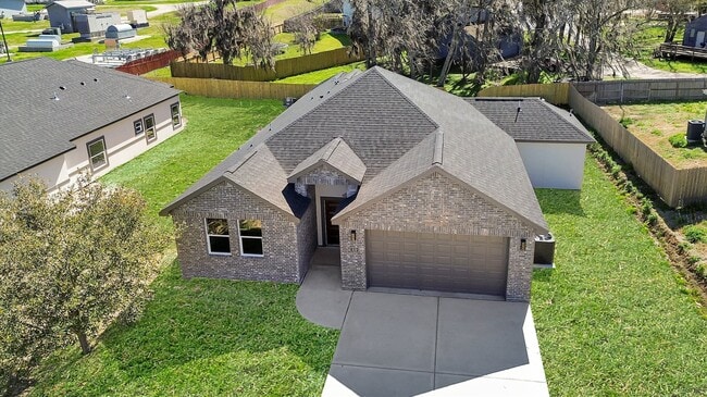 Photo - 939 Lake View Dr