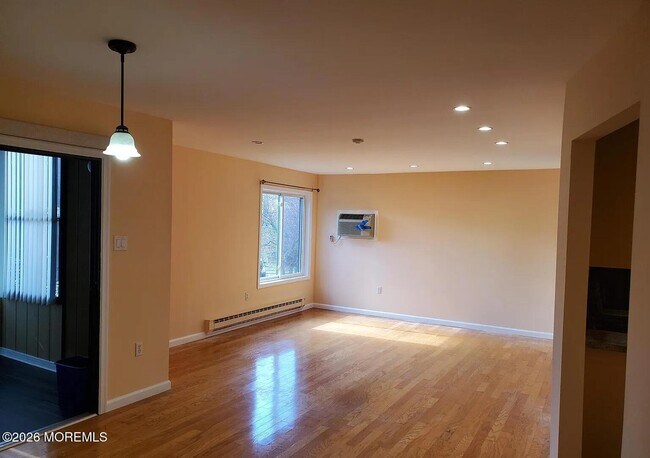 82 Amberly Dr